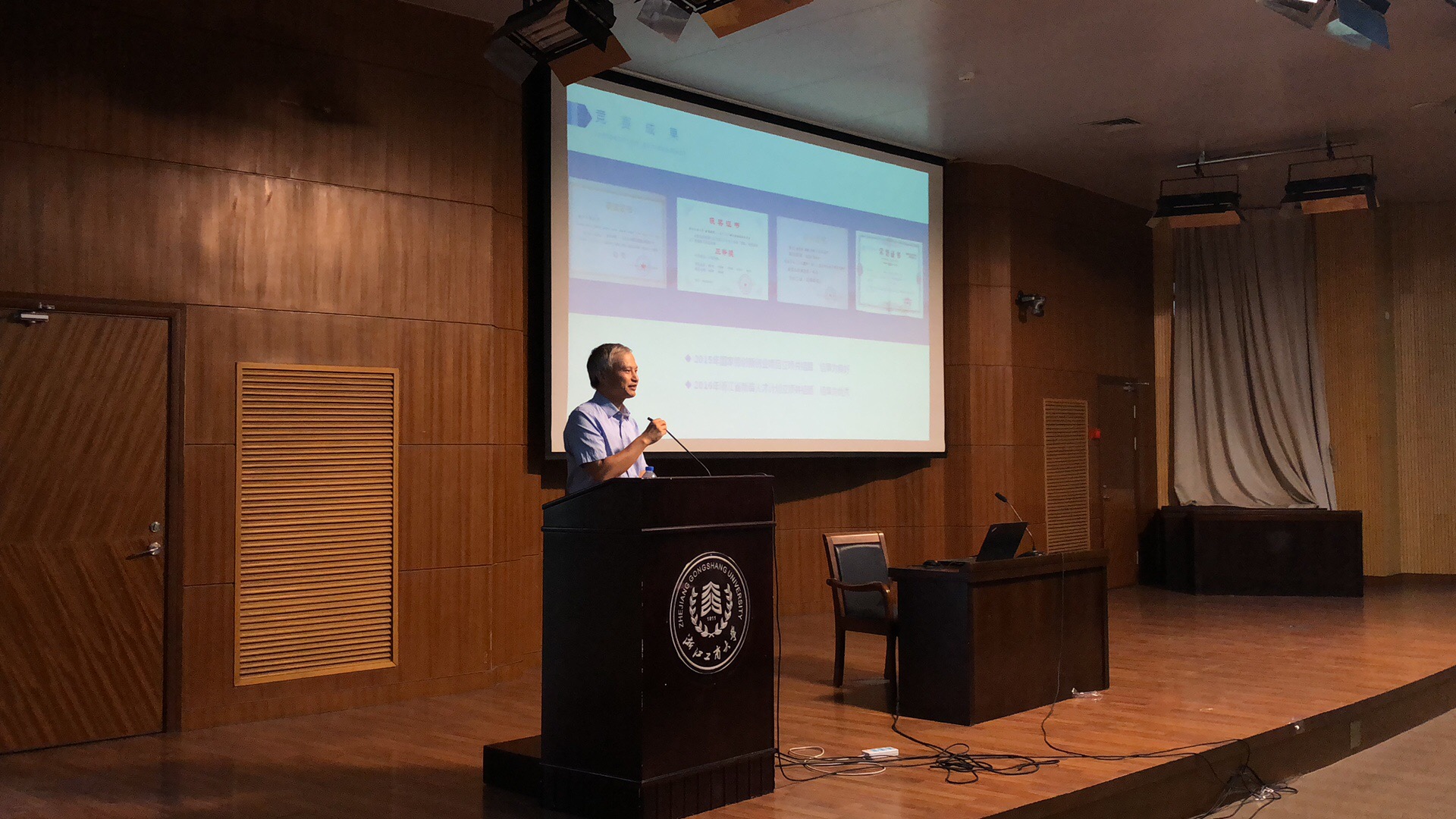 1536549340435059168.jpg 1536549340435059168.jpg